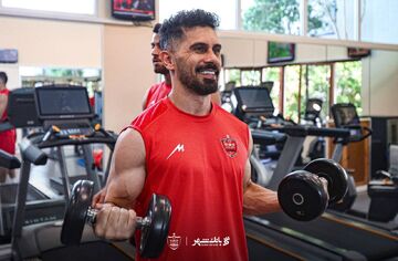 هاشمیان اردوی پرسپولیس را طولانی تر کرد!