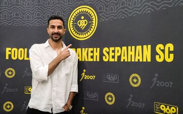مدافع سپاهان تمدید کرد