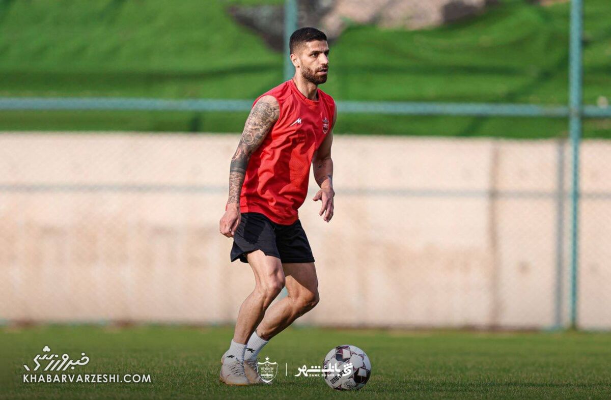 هافبک پرسپولیس از ترکیب اصلی دور شد! هافبک پرسپولیس از ترکیب اصلی دور شد!