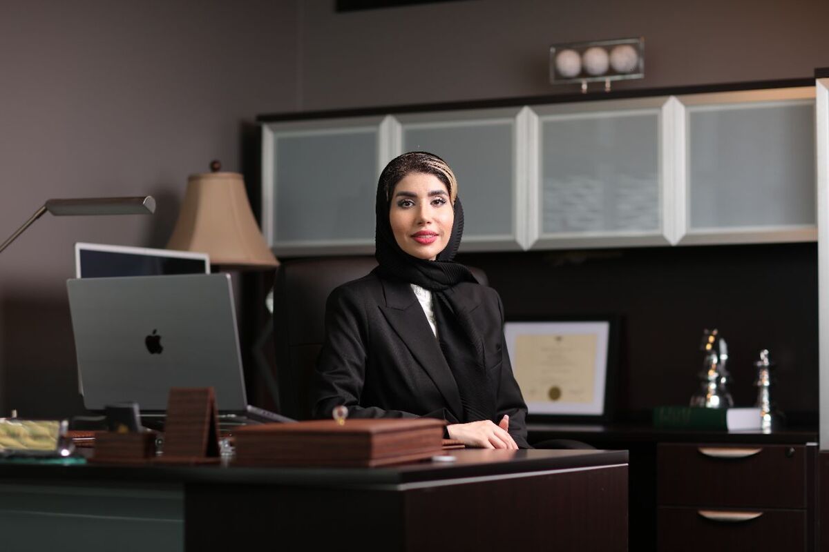 مژده آریا پارسا کیست