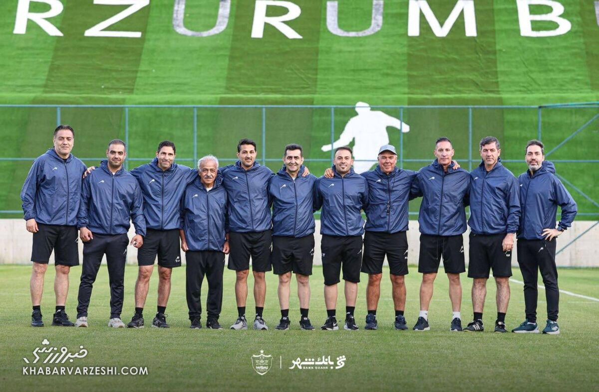 رونمایی از ۷ کمک مربی پرسپولیس/ لبخند معنیدار وحید هاشمیان +عکس رونمایی از ۷ کمک مربی پرسپولیس/ لبخند معنیدار وحید هاشمیان +عکس