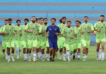 پیکان به ترکیه پرواز می کند