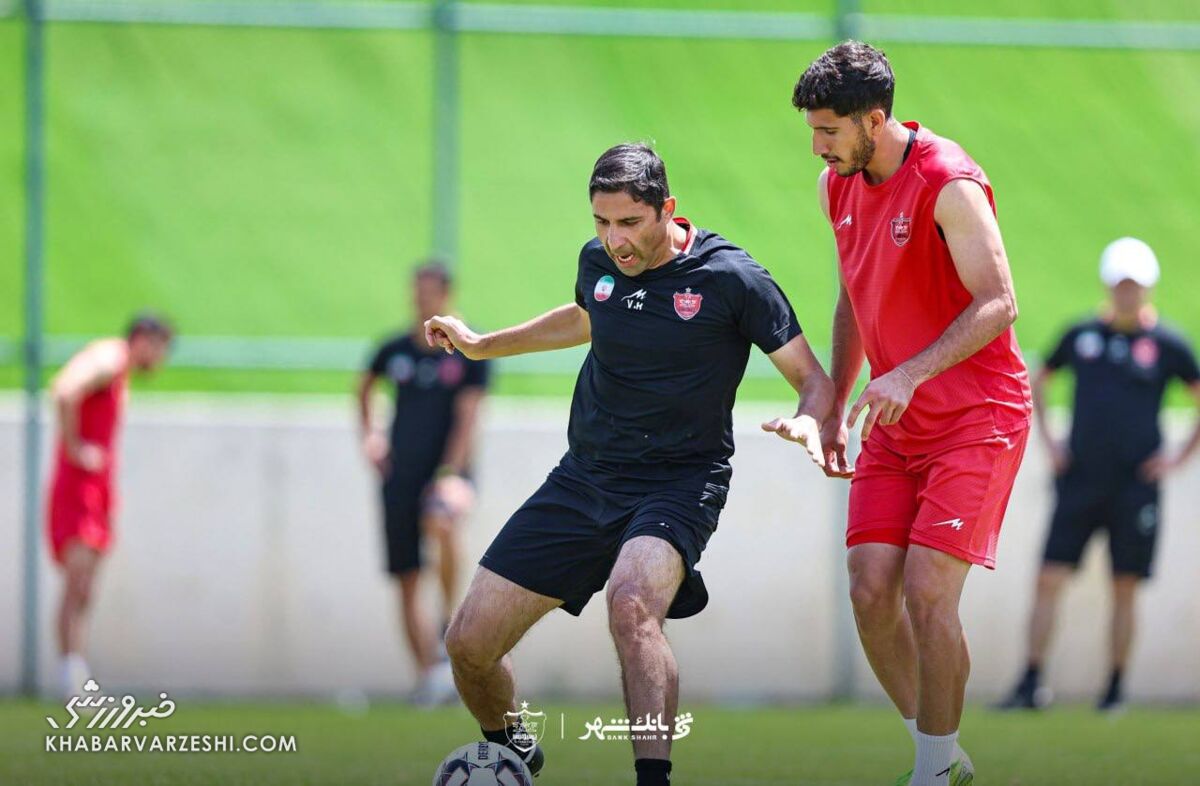تمرین مهاجمان پرسپولیس زیر نظر متخصصترین مربی تیم +عکس