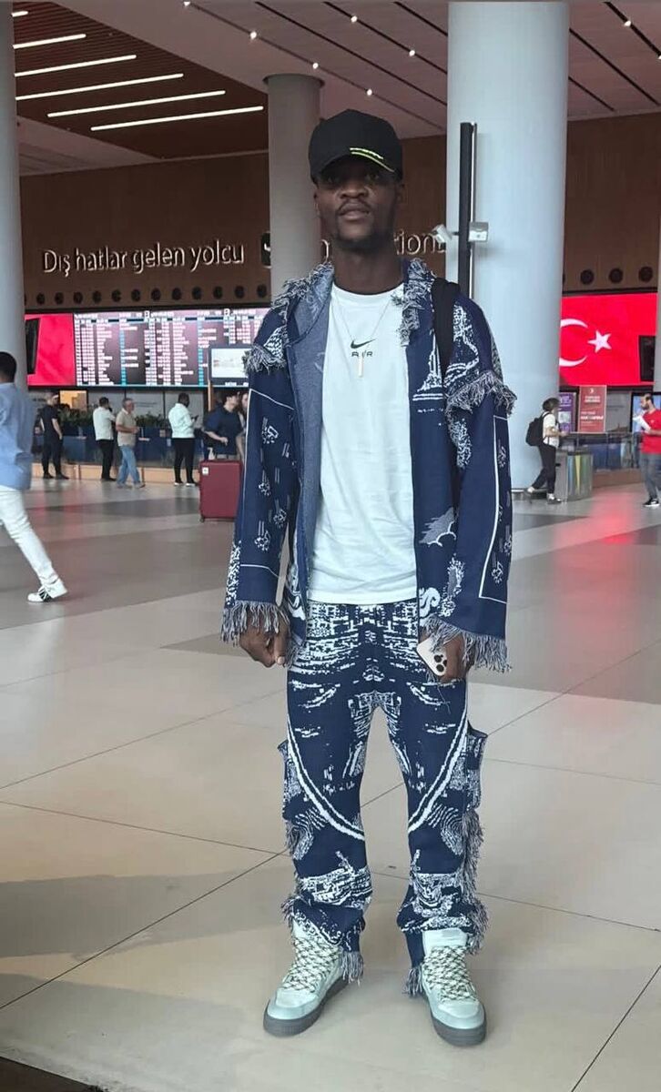 ستاره استقلال به استانبول رسید +عکس