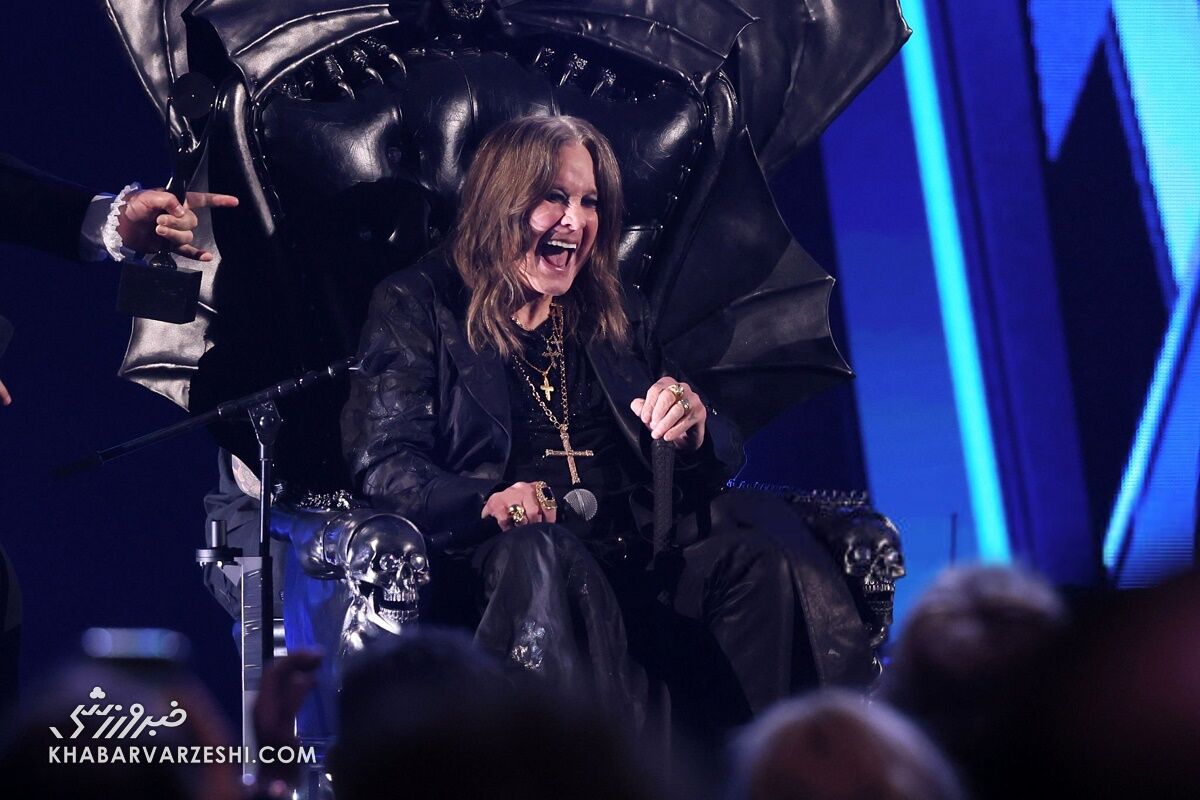 وداع باشکوه با آزی آزبورن؛ هوادار وفادار استون ویلا و اسطوره موسیقی راک آزی آزبورن