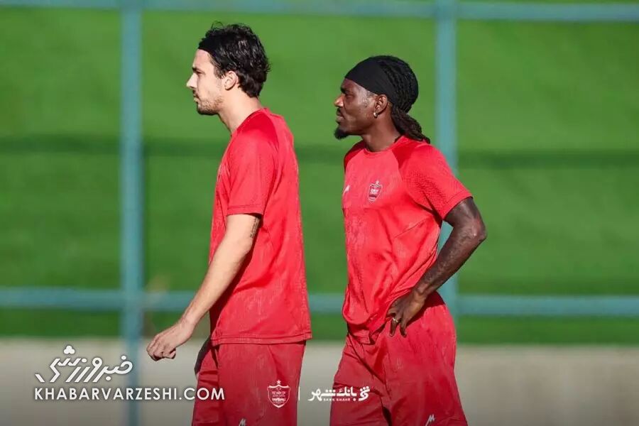 پیام قاطعانه وحید هاشمیان به هواداران: دچار هیجان کاذب نشوید، پرسپولیس قوی در راه است/ من بازیکن میخواهم، اسم نمیخواهم