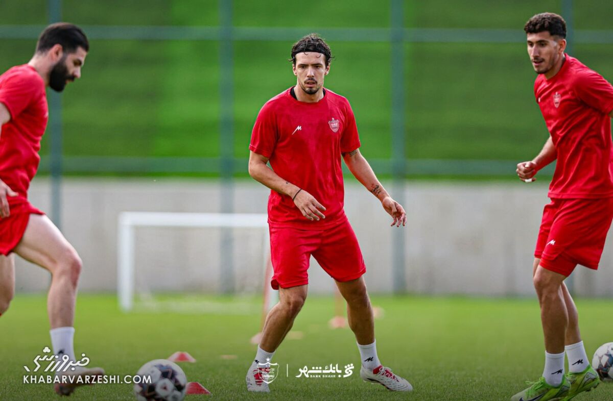 بازیکن خارجی پرسپولیس در ترکیه به ایرانیها تشبیه شد! +عکس بازیکن خارجی پرسپولیس در ترکیه به ایرانیها تشبیه شد! +عکس