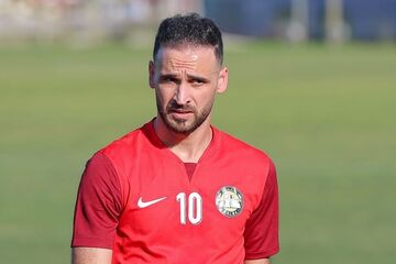 ماجرای علاقه پرسپولیس به ستاره لژیونر؛ شوخی عجیبی که با هواداران پرسپولیس انجام شد!