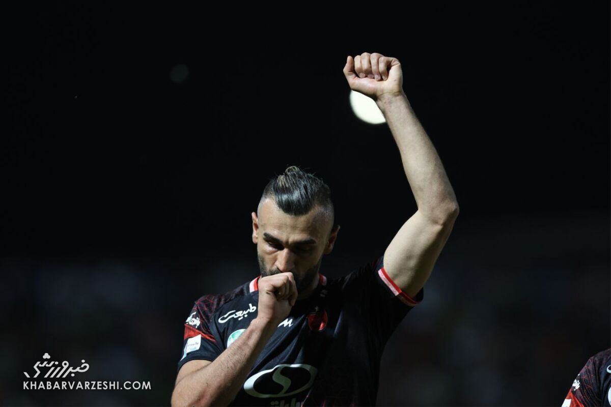 گربه رقصانی ستاره پرسپولیس به بهانه جنگ؛ بازی دورسون قبل از لیگ شروع شد! سردار دورسون