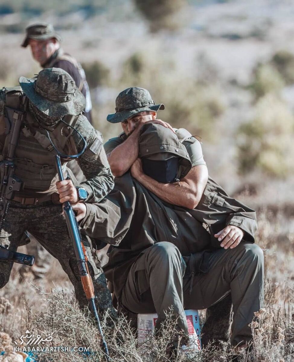 از مستطیل سبز تا میدان جنگ؛ ستاره منچسترسیتی یا کماندو؟ +عکس