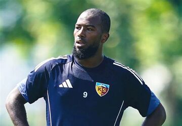 پشت پرده عدم رونمایی استقلال از ستاره خارجی