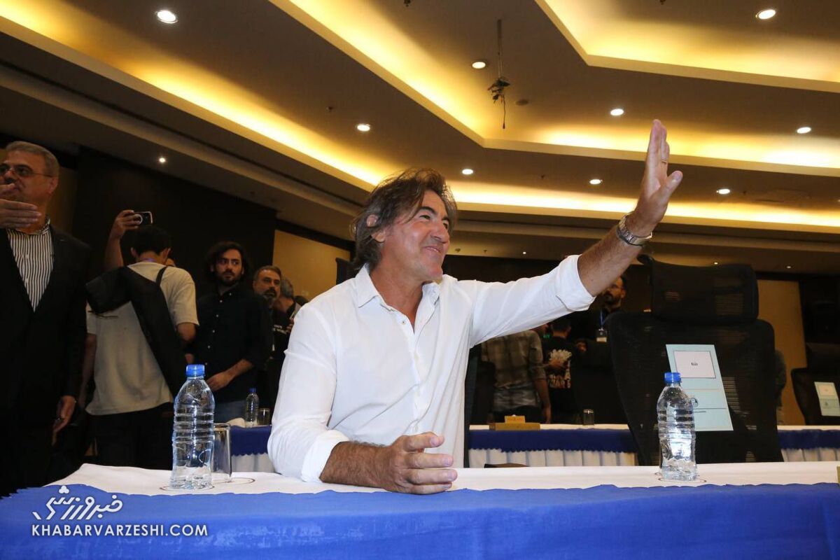 حمله پیشکسوت استقلال به ساپینتو؛ با این بازی از تیمهای بزرگ ۴-۵ گل میخوری! حمله پیشکسوت استقلال به ساپینتو؛ با این بازی از تیمهای بزرگ ۴-۵ گل میخوری!