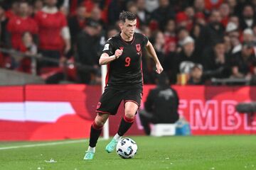 آمدن ستاره استقلال به ایران در گرو ۲۰۰ هزار دلار!
