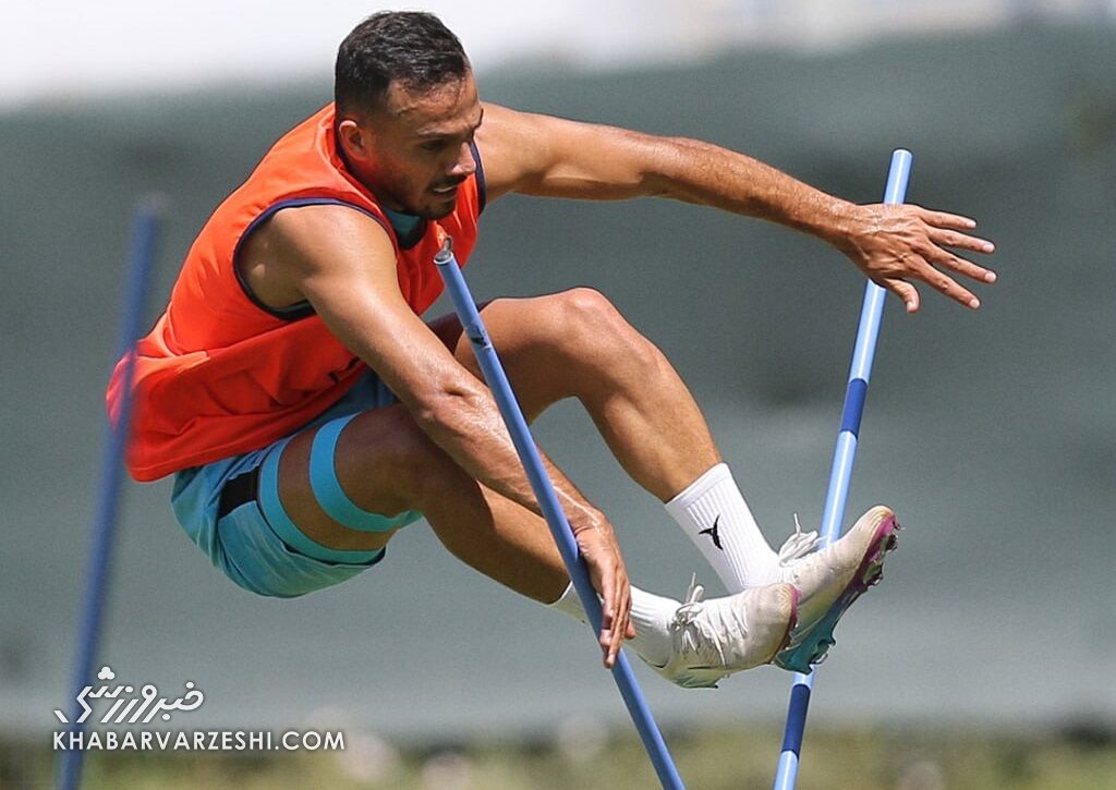 ابوالفضل جلالی با چه مجوزی در استقلال میماند؟/ بازیکن استقلال کفیل شد!   ابوالفضل جلالی با چه مجوزی در استقلال میماند؟/ بازیکن استقلال کفیل شد!