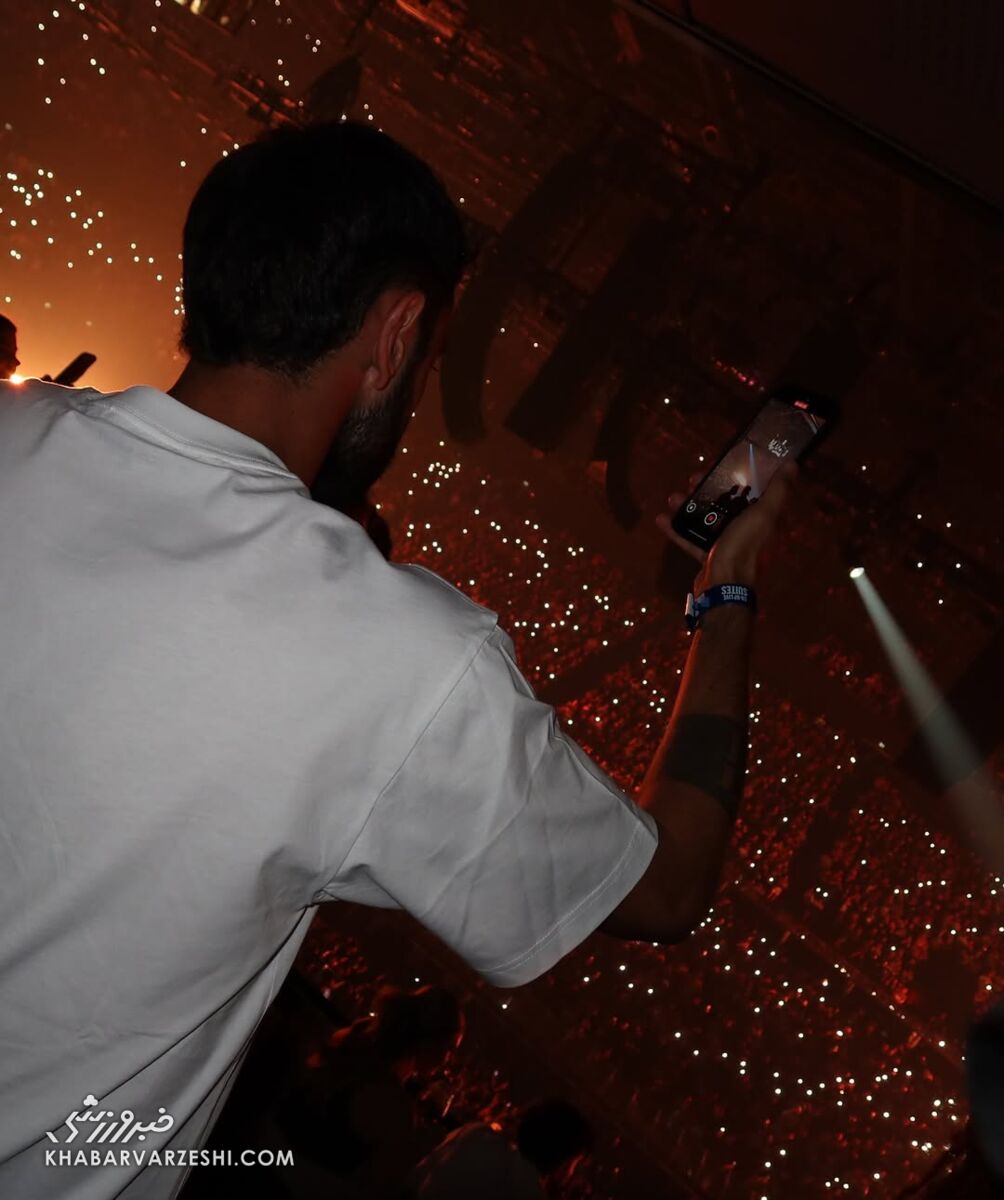 کنسرت دریک؛ محفل ستارههای قرمز و آبی منچستر +تصاویر