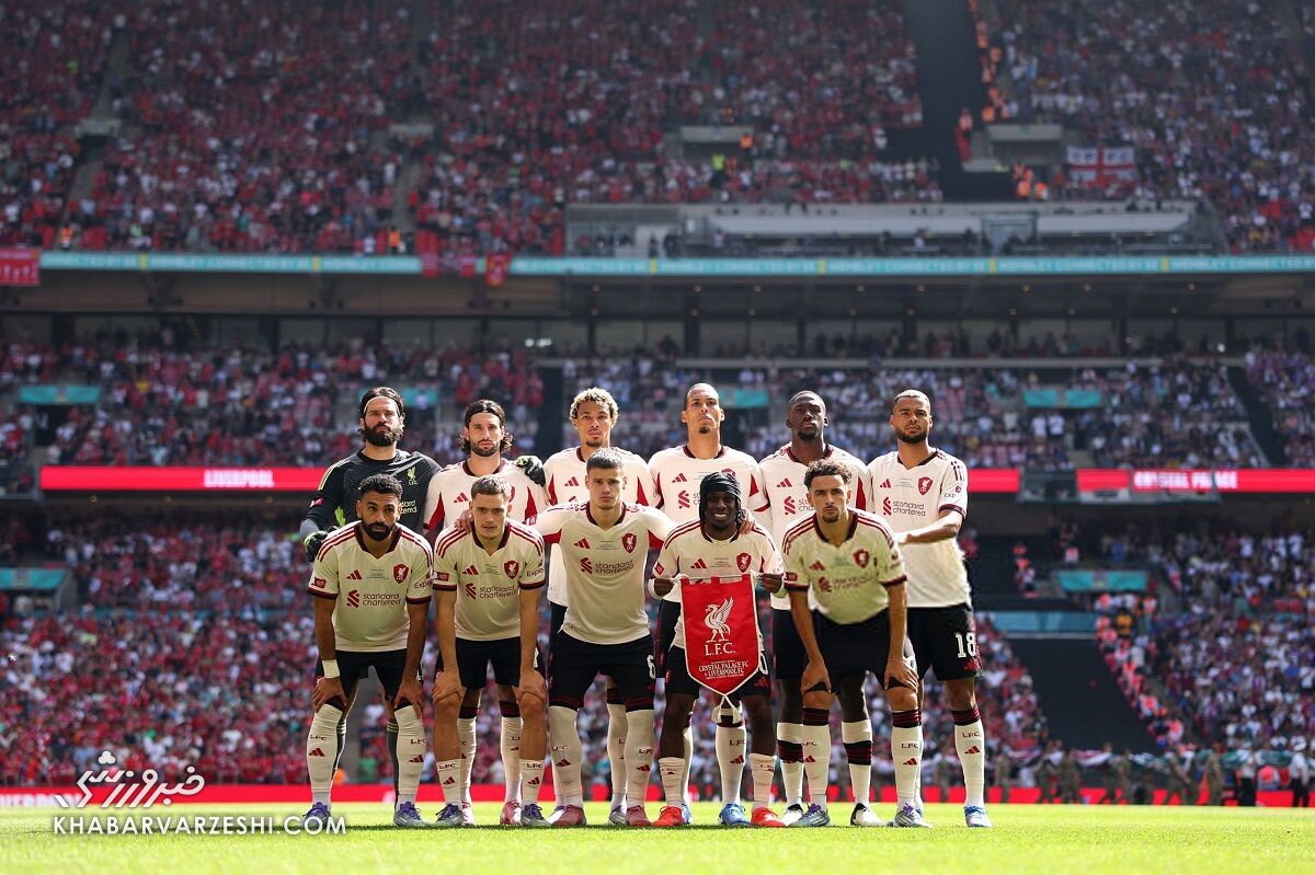 عکس| حرکت لیورپولیها به احترام ستاره فقید در سوپرجام عکس| حرکت لیورپولیها به احترام ستاره فقید در سوپرجام