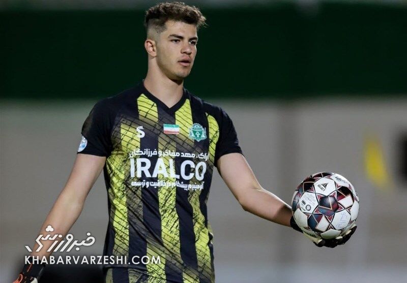 خلیفه: نیمکت‌نشینی در پرسپولیس و استقلال به درد نمی‌خورد