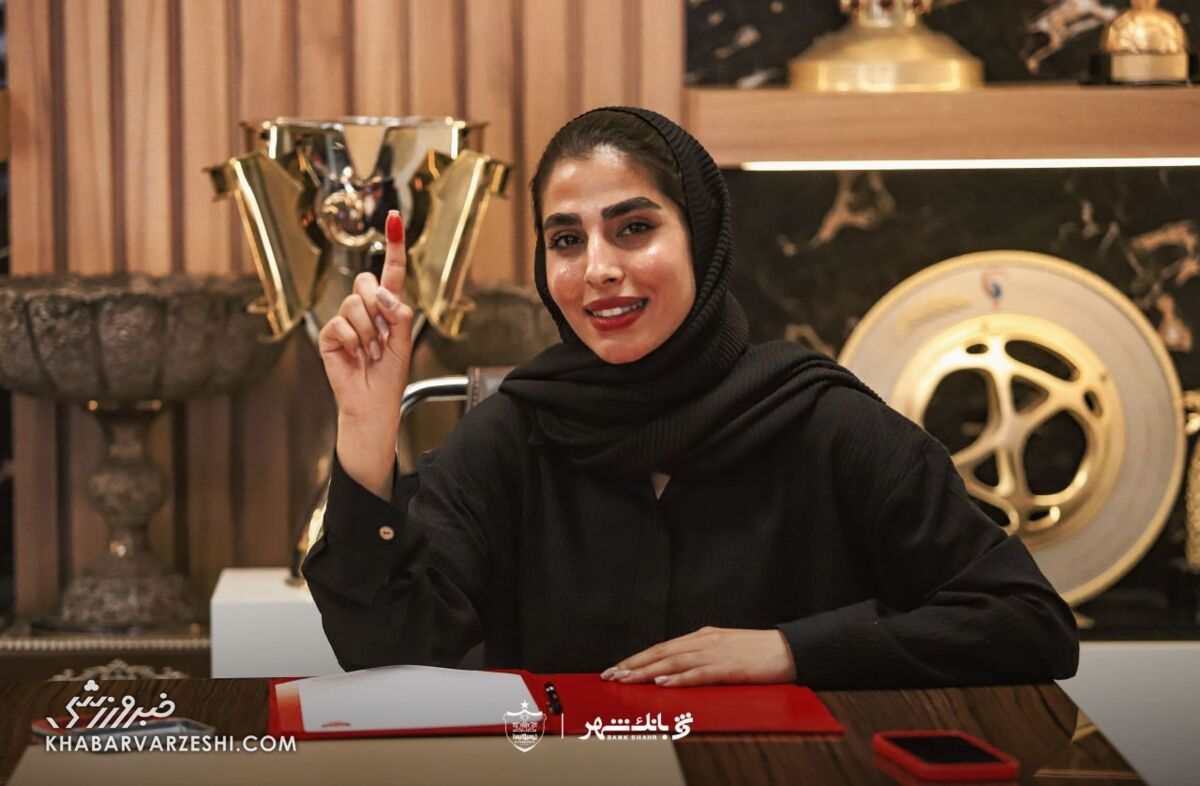 خانم گل در پرسپولیس ماندنی شد/ قرارداد سه ساله با فاطمه صفا راستگو +عکس