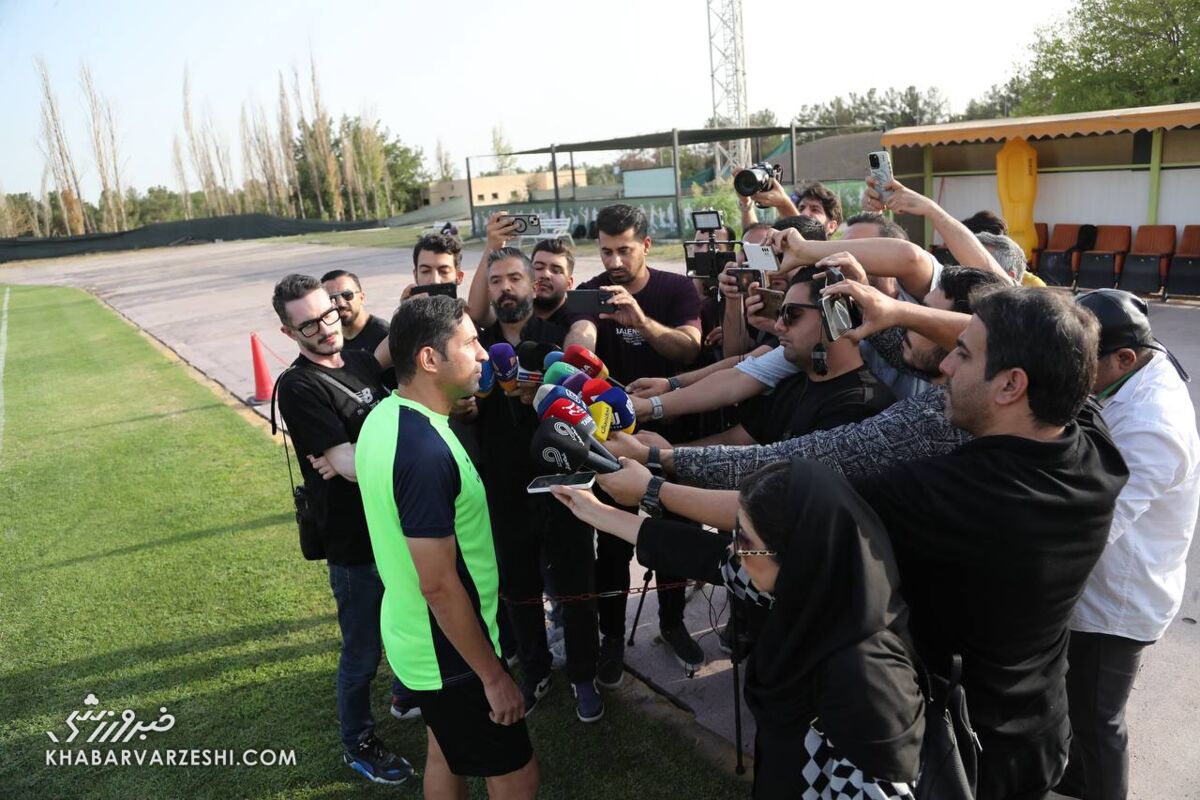 هاشمیان: سه بازیکنی که من خواستم جذب شدند/ دشمنان پرسپولیس میخواهند این فضا را به وجود بیاورند هاشمیان: سه بازیکنی که من خواستم جذب شدند/ دشمنان پرسپولیس میخواهند این فضا را به وجود بیاورند