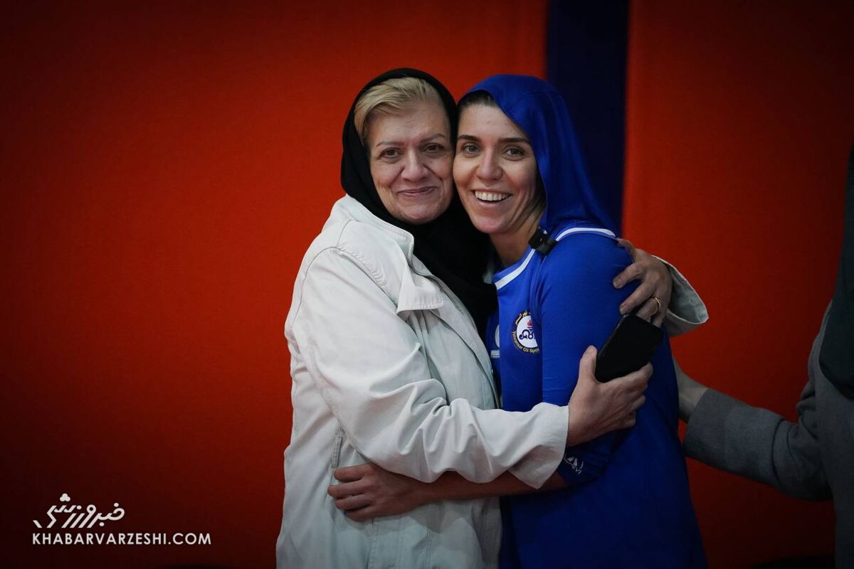 فرزانه جمامی: دلم میخواهد من و ساپینتو استقلال را قهرمان کنیم/ دختر ناصر حجازی معلمم بود/ از دیدن منصور پورحیدری ذوق میکردم