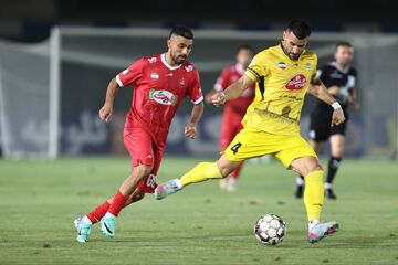 کاظمیان و بدنی خاص؛ بازیکن جدید پرسپولیس کلاً تتو است! +عکس