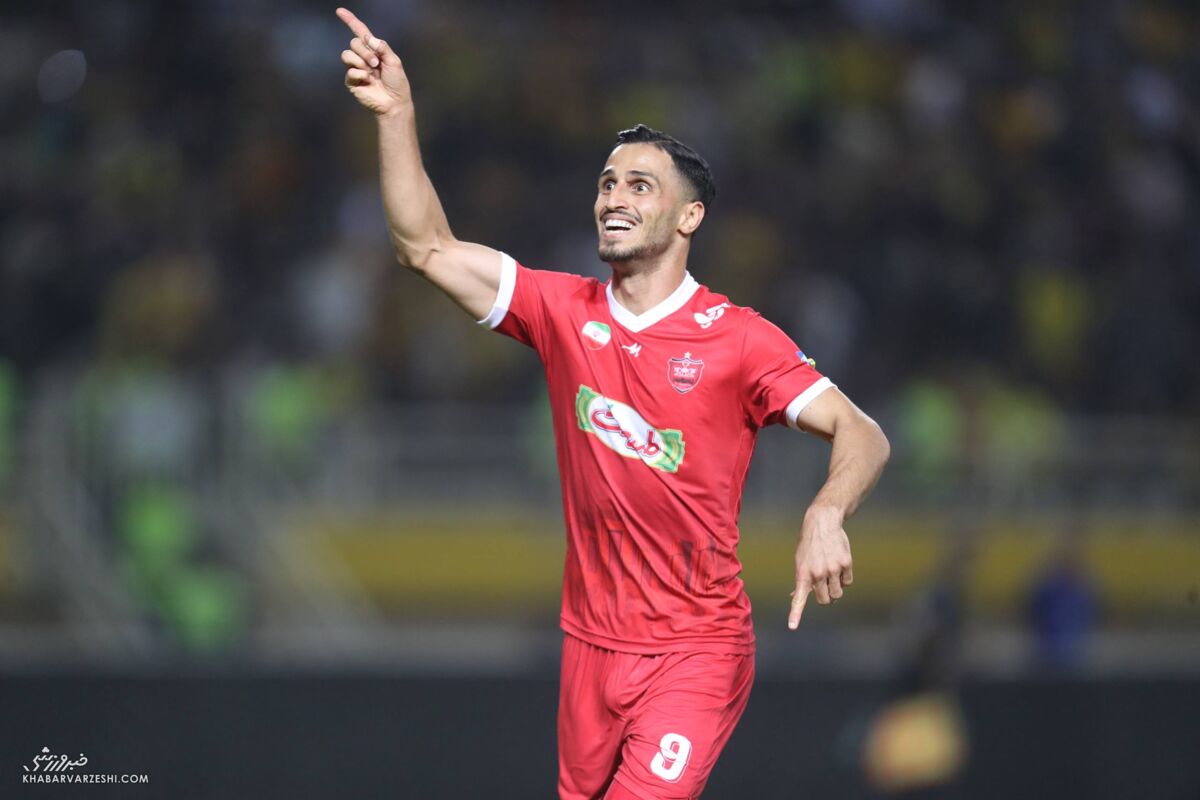 علیپور رکورد مهاجم اینتر را شکست!/ فریم به فریم با تاریخسازی مهاجم پرسپولیس در الکلاسیکو +عکس