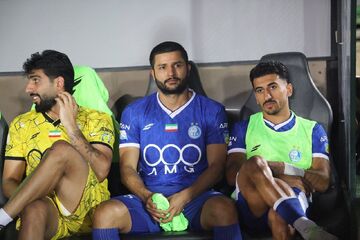 مصدومیت طولانی؛ مدافع آبی‌ها هنوز رنگ بازی را ندیده است