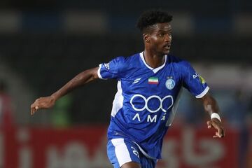 پایان بلاتکلیفی؛ هافبک خارجی استقلال به جام حذفی می‌رسد