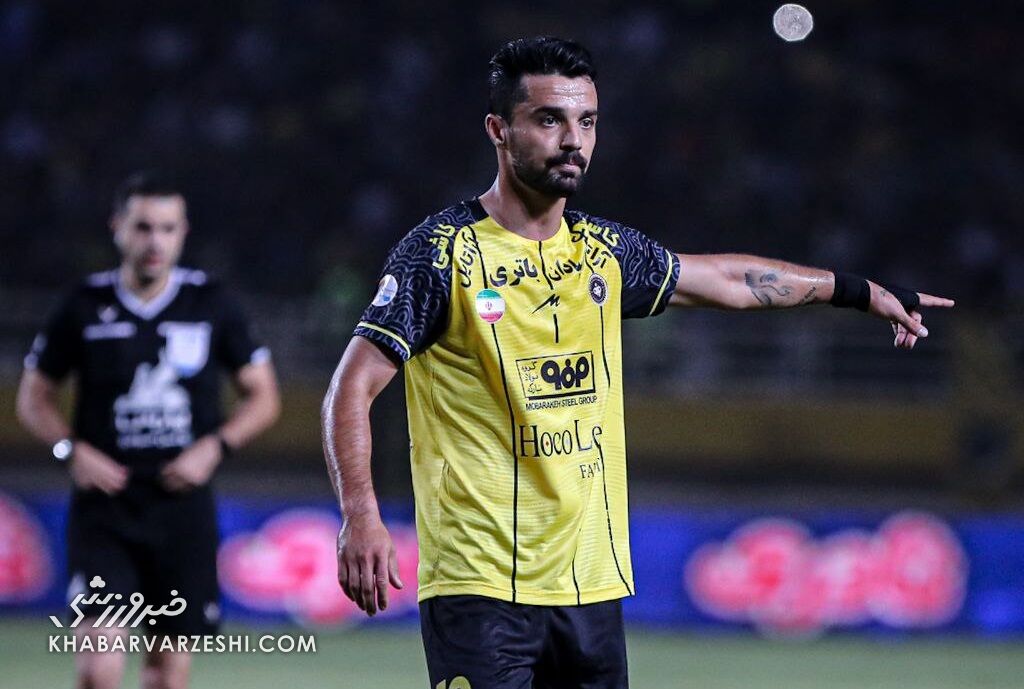 نورافکن: چرا باید با پرسپولیسی‌ها ارتباط خوبی داشته باشم؟/ خود بازیکن این تیم ترسیده بود!