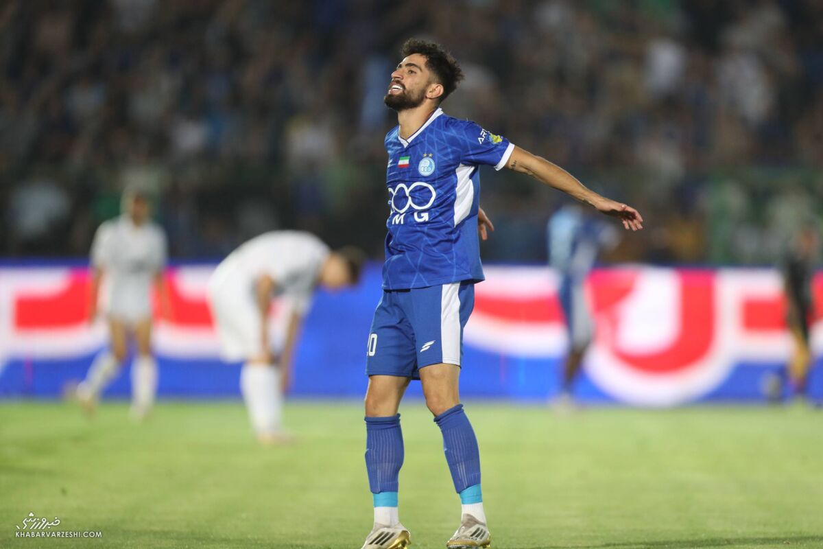 دردسرهای عجیب ستارههای سرخابی؛ از کتف کمال تا انگشت کوشکی! دردسرهای عجیب ستارههای سرخابی؛ از کتف کمال تا انگشت کوشکی!