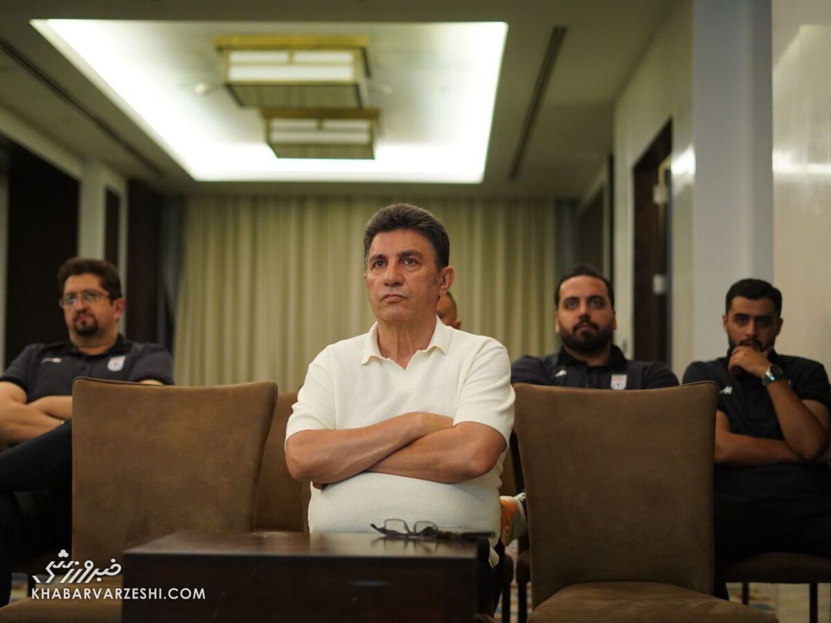 امید در قلعه امیر زنده شد؛ قلعهنویی و کادرفنی تیم ملی تماشاگر تلویزیونی پیروزی شگفتانگیز! +عکس