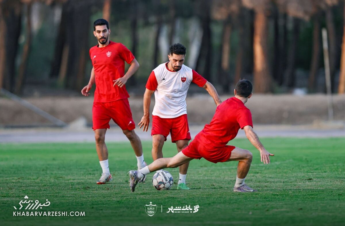 بازیکن خبرساز پرسپولیس اینجاست!/ فوتبال ۱۱ به ۱۱ در زمین کوچک! +عکس