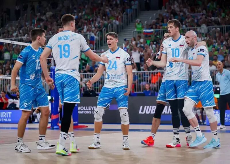 اسلوونی در اولین گام ژاپن را درهم کوبید اسلوونی در اولین گام ژاپن را درهم کوبید