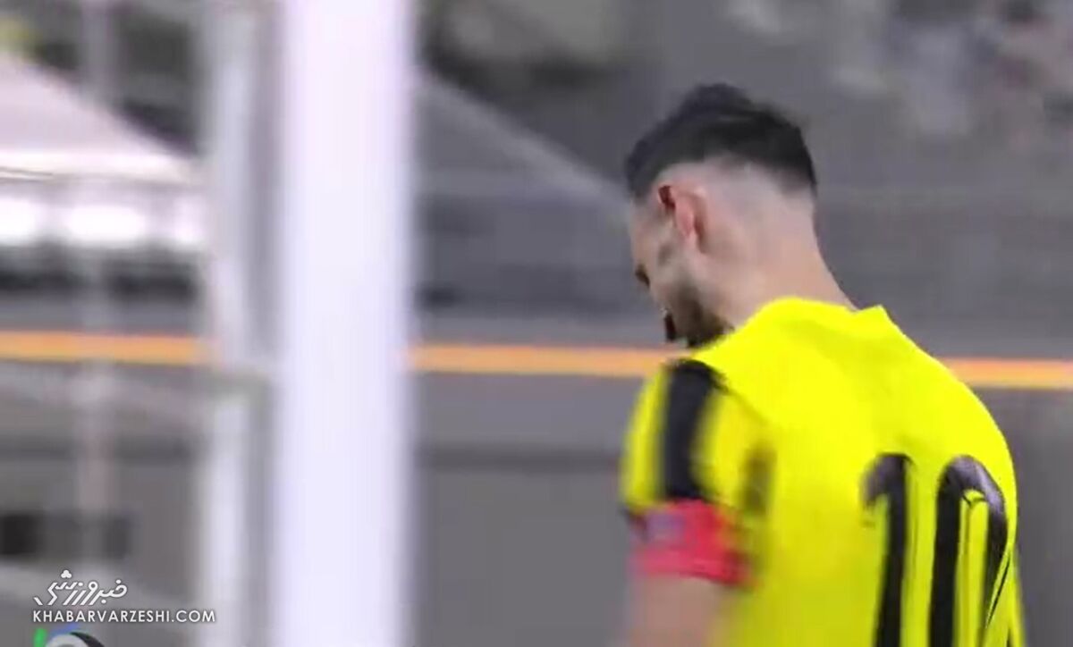 احمد نوراللهی پنالتی را به آسمان زد؛ شب ستاره ایرانی تلختر شد!/ وداع زودهنگام کلبا با لیگ کاپ امارات +ویدیو احمد نوراللهی پنالتی را به آسمان زد؛ شب ستاره ایرانی تلختر شد!/ وداع زودهنگام کلبا با لیگ کاپ امارات +ویدیو