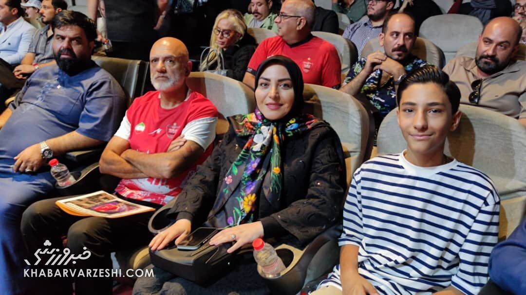 خانم مجری سرشناس، مهمان پرسپولیس در جشن شش‌تایی‌ها! +عکس