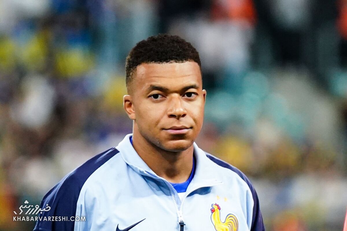 امباپه برنده توپ طلا را مشخص کرد؛ اگر دست من بود، خودم جایزه را به خانهاش میبردم! امباپه برنده توپ طلا را مشخص کرد؛ اگر دست من بود، خودم جایزه را به خانهاش میبردم!