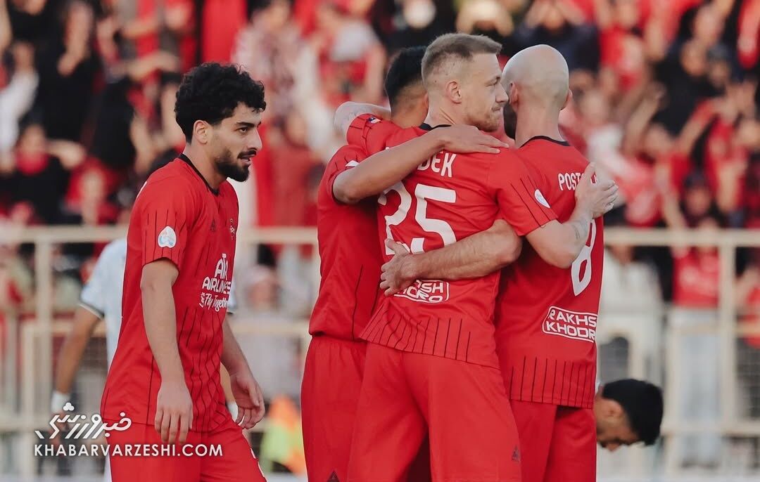 تراکتور ۴ - آلومینیوم ۱/ هتتریک تلخ و شیرین لیگ؛ آلومینیوم به زیر تراکتور رفت و له شد! تراکتور ۴ - آلومینیوم ۱/ هتتریک تلخ و شیرین لیگ؛ آلومینیوم به زیر تراکتور رفت و له شد!