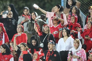 ویدیو| خشم هوادار پرسپولیس: درویش به کجا وصلی؟