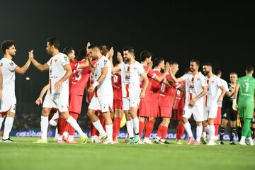 فولاد - پرسپولیس؛ یارکشی بچه‌محل‌ها و بازی برنده به جا!