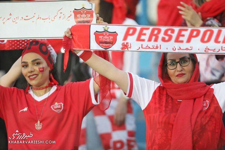 هواداران پرسپولیس؛ پرسپولیس - فولاد