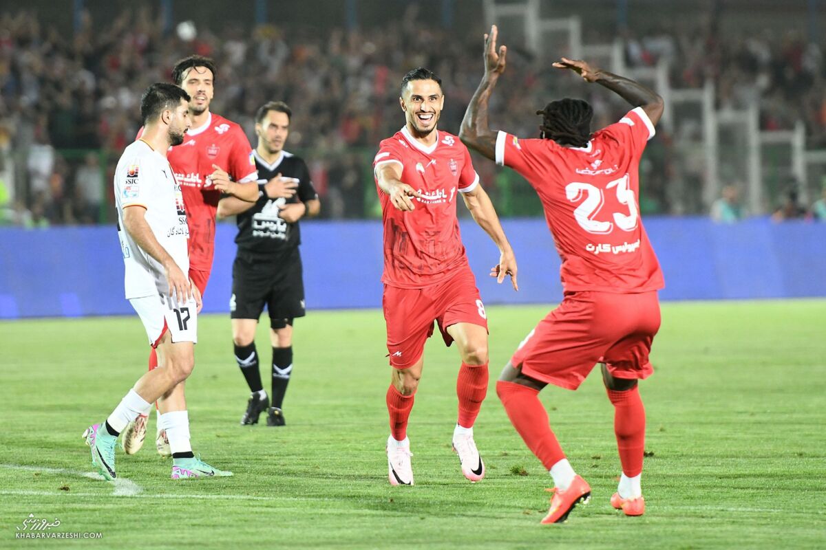 علی علیپور رکوردشکنی کرد؛ ۳ بازی متوالی گل از پشت محوطه جریمه علی علیپور رکوردشکنی کرد؛ ۳ بازی متوالی گل از پشت محوطه جریمه