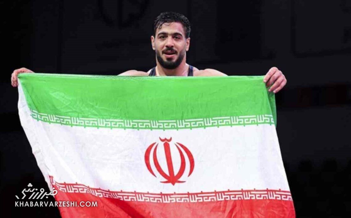 برنز جهان با فن شگفت‌انگیز آزادکار ایرانی/ شاهکار فیروزپور با ضربه فنی!