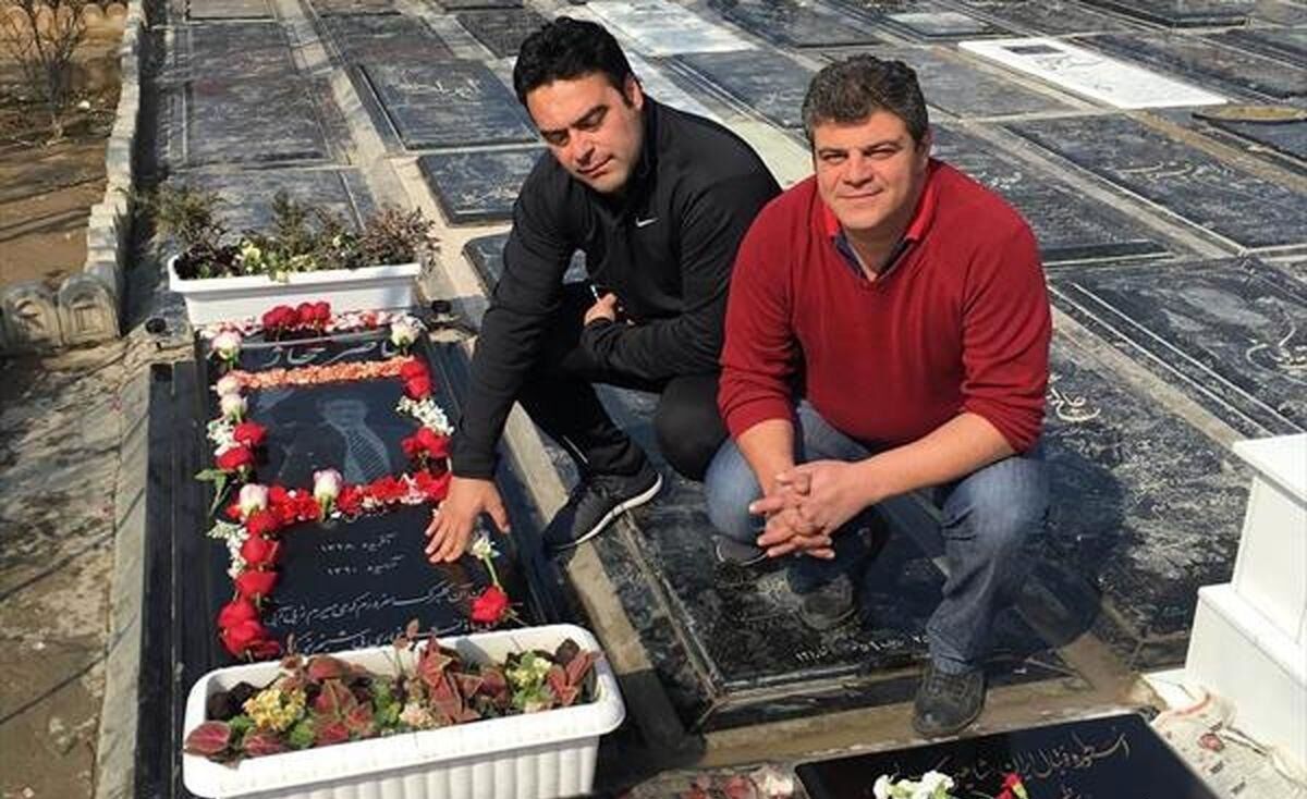 یک پرسپولیسی از خجالت تاجرنیا درآمد؛ سن تان به عمر پرسپولیس قد نمی دهد! یک پرسپولیسی از خجالت تاجرنیا درآمد؛ سن تان به عمر پرسپولیس قد نمی دهد!