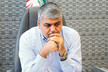 دروازه استقلال با دروازه خالی فرقی نداشت/ آقای تاجرنیا خیلی زود به حرف پیشکسوتان رسیدید/ استقلال کهکشانی‌تان ناقص است