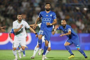 ویدیو| حمله سیاوش اکبرپور به بازیکن استقلال: مگر اینجا خانه خاله است؟!