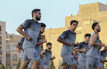 دردسر جدید عارف آقاسی برای استقلال/ قزوین فرصت رونمایی از یک عارف دیگر +عکس