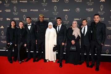 ویدیو| فوتبال بازی کردن یامال با برادر کوچکش