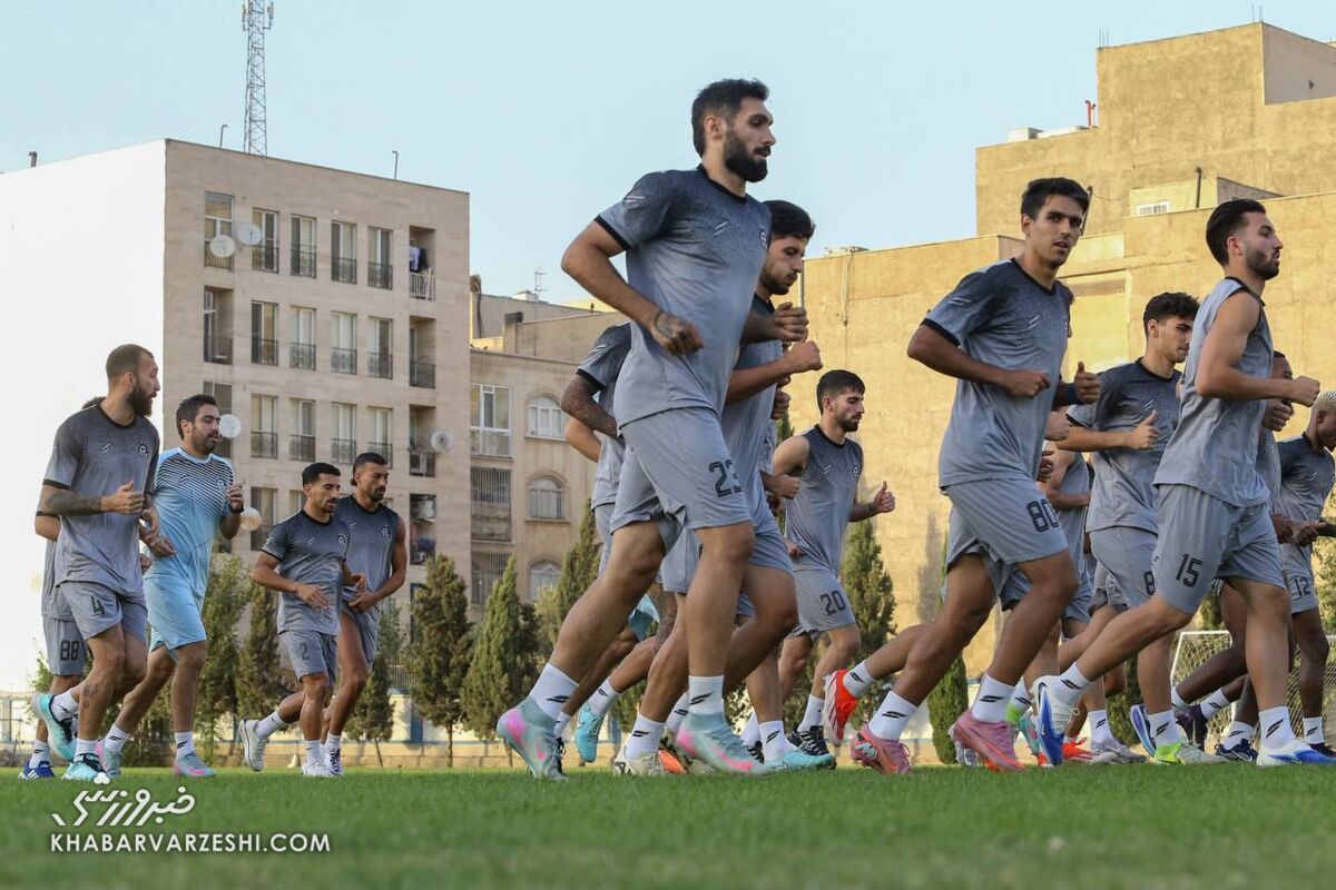 بازگشت عارف آقاسی پس از خداحافظی از استقلال! +عکس