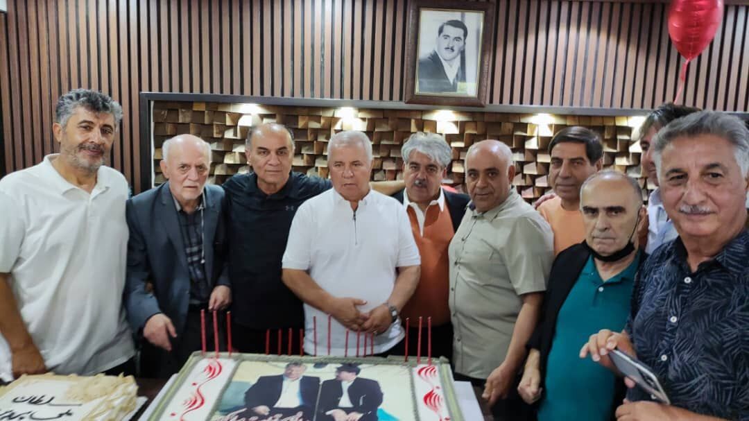 جشن تولد سلطان در جمع پرسپولیسی ها/ گفتگوی خصوصی رضا درویش با علی پروین