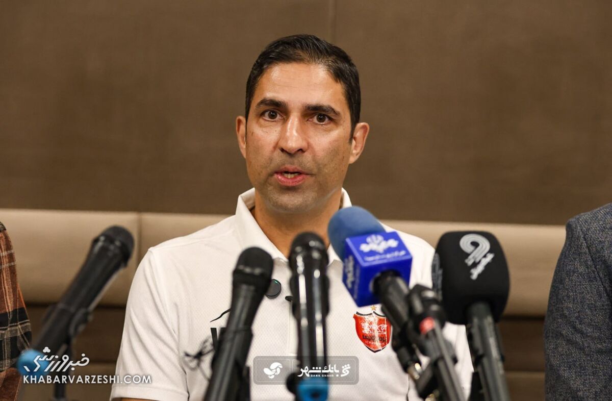 هاشمیان خطاب به منتقدان: اگر قهرمان کردن پرسپولیس آسان است، بفرمایید! هاشمیان خطاب به منتقدان: اگر قهرمان کردن پرسپولیس آسان است، بفرمایید!